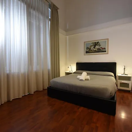 Bed & Breakfast Maison Toledo 210 4*