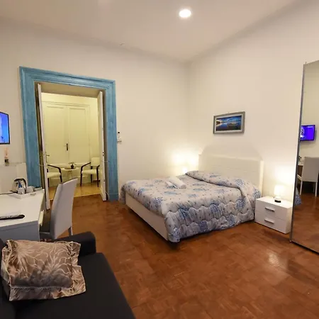 Maison Toledo 210 B&B 4*