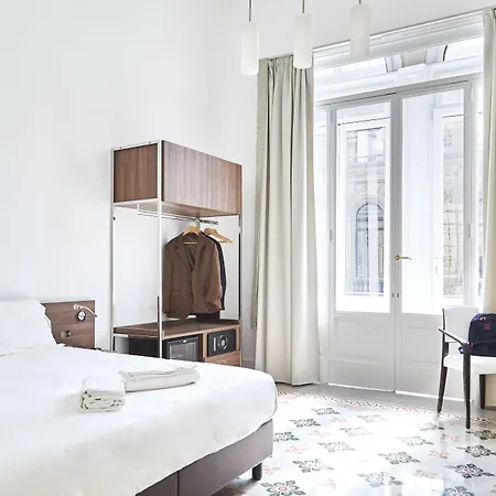 Maison Toledo 210 Bed & Breakfast 4*