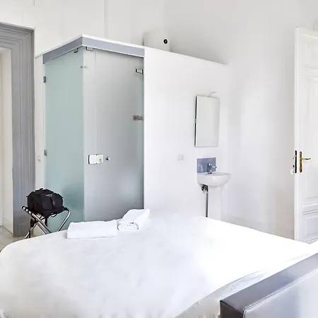 לינה וארוחת בוקר Maison Toledo 210 4*