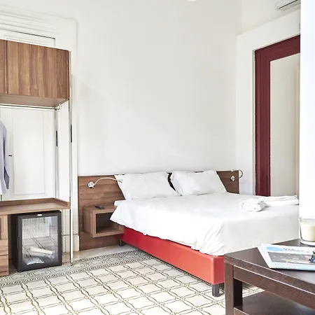 לינה וארוחת בוקר Maison Toledo 210 נאפולי