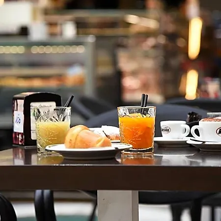 Alojamento de Acomodação e Pequeno-almoço Maison Toledo 210
