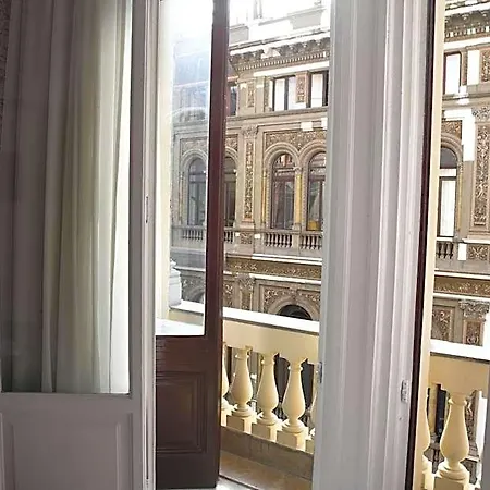 Maison Toledo 210 Alojamento de Acomodação e Pequeno-almoço Nápoles