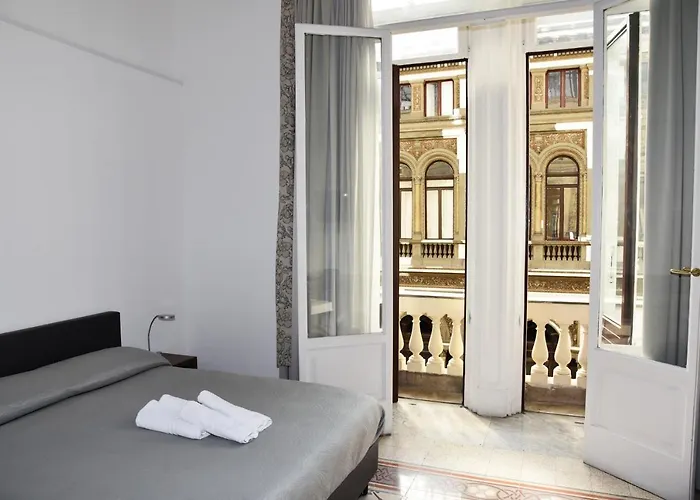 Nocleg ze śniadaniem Maison Toledo 210 4*