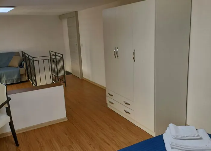 Maison Toledo 210 4* Neapol