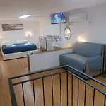 Maison Toledo 210 B&B 4*