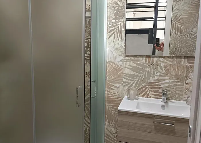 Maison Toledo 210 Panzió 4*