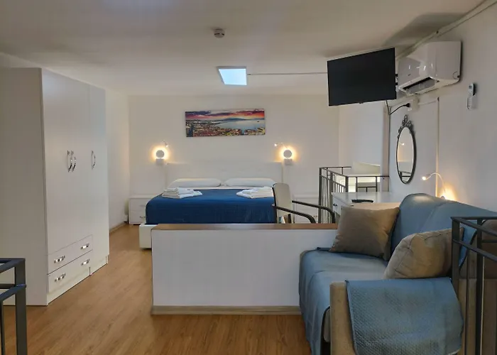 Maison Toledo 210 Panzió 4*